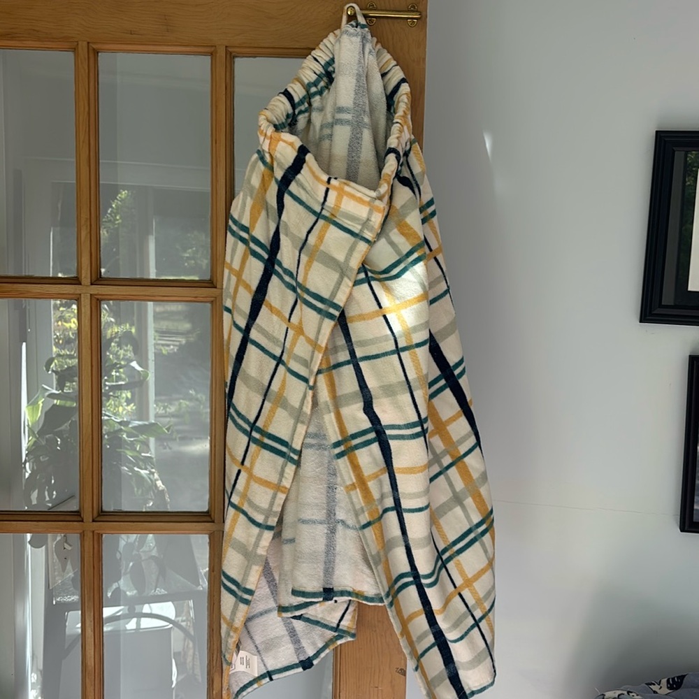Like new women’s shower wrap towel